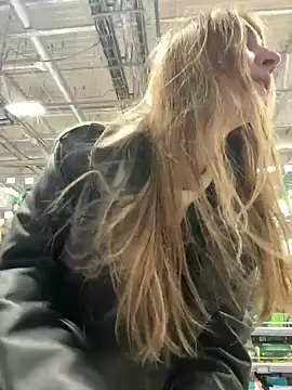 Snapshot of Sunny___Bunny chatting on January 2026 12:10:02 PM Sunny Bunny online show from January 2026 12:10:02 PM