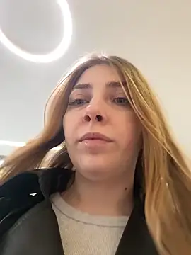 Snapshot of Sunny___Bunny chatting on January 2026 11:48:02 AM Sunny Bunny online show from January 2026 11:48:02 AM