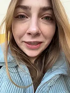 Snapshot of Sunny___Bunny chatting on February 2026 12:15:02 PM Sunny Bunny online show from February 2026 12:15:02 PM