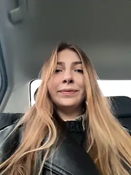 Snapshot of Sunny___Bunny chatting on February 2026 12:32:02 PM Sunny Bunny online show from February 2026 12:32:02 PM