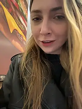 Sunny   Bunny online show from April 2026 02:25:01 PM