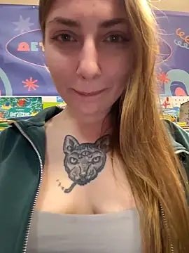 Sunny   Bunny online show from May 2026 01:07:02 PM