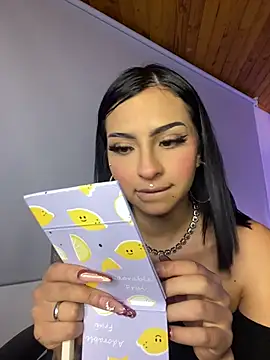 Hilary pinkk online show from April 2026 02:27:02 AM