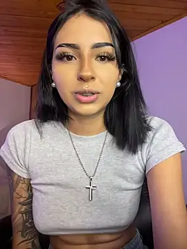 Hilary pinkk online show from May 2026 10:04:02 PM