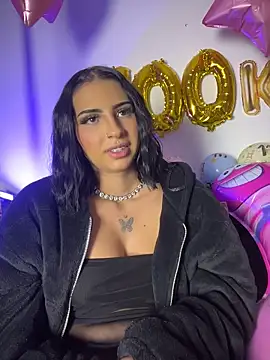 Hilary pinkk online show from May 2026 04:43:02 AM