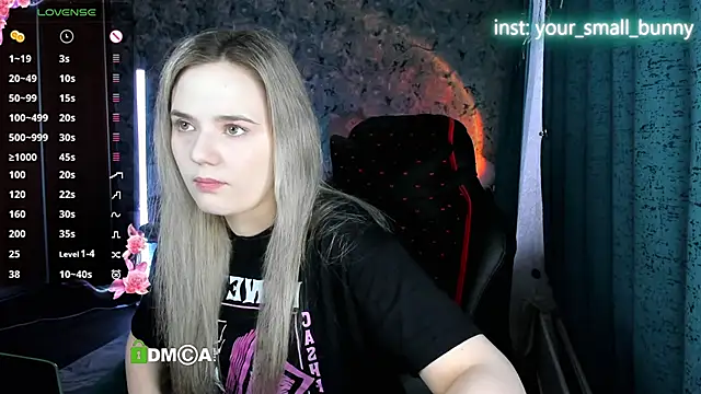 Snapshot of Your_small_bunny chatting on March 2026 02:05:02 AM Your small bunny online show from March 2026 02:05:02 AM