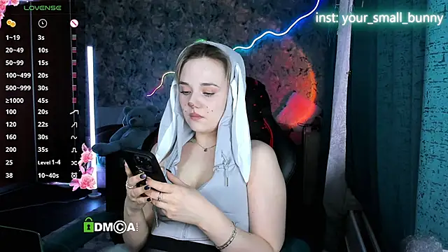 Snapshot of Your_small_bunny chatting on April 2026 02:09:02 AM Your small bunny online show from April 2026 02:09:02 AM