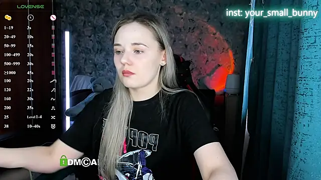 Snapshot of Your_small_bunny chatting on April 2026 02:27:02 AM Your small bunny online show from April 2026 02:27:02 AM