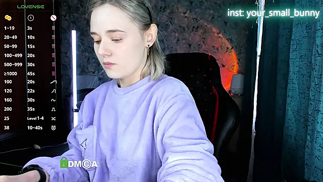 Snapshot of Your_small_bunny chatting on May 2026 02:07:01 AM Your small bunny online show from May 2026 02:07:01 AM