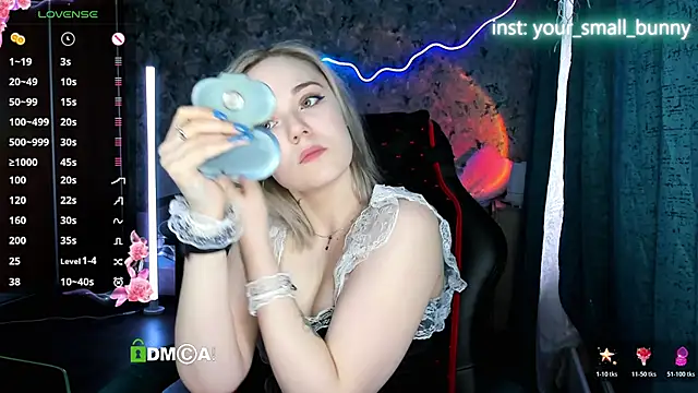 Snapshot of Your_small_bunny chatting on May 2026 02:17:01 AM Your small bunny online show from May 2026 02:17:01 AM