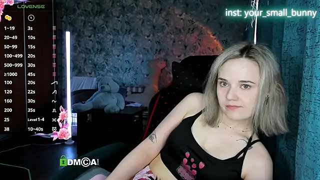 Snapshot of Your_small_bunny chatting on June 2026 02:07:01 AM Your small bunny online show from June 2026 02:07:01 AM