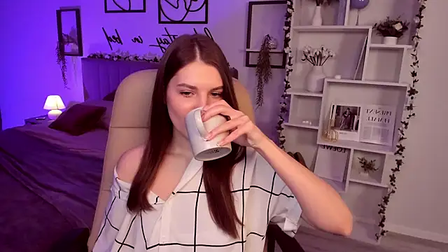 Snapshot of BellaSweetHeart chatting on February 2025 01:31:02 PM BellaSweetHeart online show from February 2025 01:31:02 PM