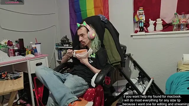 tallnerdyguy online show from September 2025 02:00:02 AM