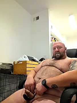 Strong Bear89 online show from February 2025 04:56:02 PM