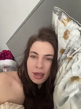 CurlyLara online show from May 2026 12:01:02 PM