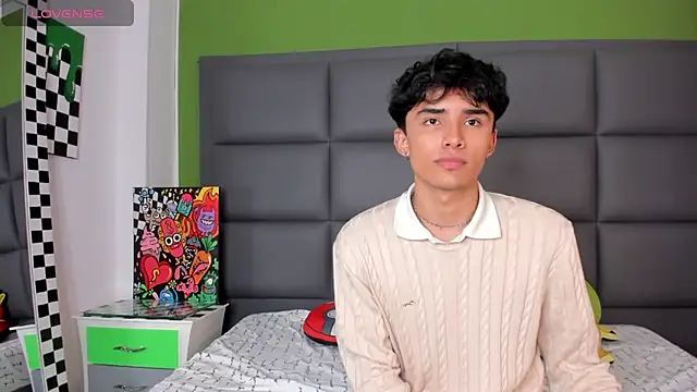 Snapshot of KLAUS_SUNRISE_XX chatting on January 2025 08:43:02 AM KLAUS SUNRISE XX online show from January 2025 08:43:02 AM