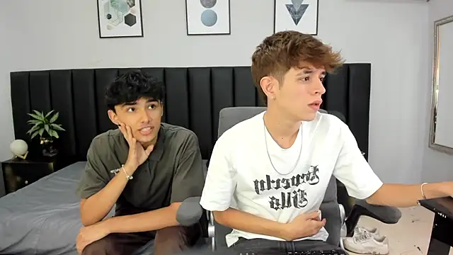 Snapshot of KLAUS_SUNRISE_XX chatting on January 2025 06:05:01 AM KLAUS SUNRISE XX online show from January 2025 06:05:01 AM