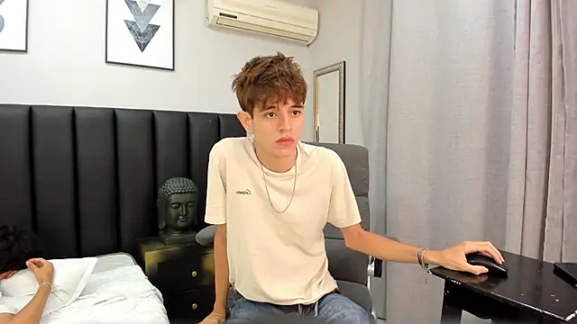 Snapshot of KLAUS_SUNRISE_XX chatting on January 2025 10:49:01 AM KLAUS SUNRISE XX online show from January 2025 10:49:01 AM