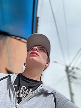 Alysson-- online show from April 2026 01:55:02 PM