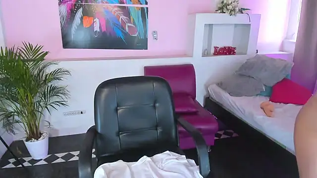 Snapshot of lunoxx_ chatting on January 2025 08:54:01 PM lunoxx online show from January 2025 08:54:01 PM