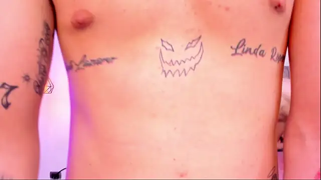 Party WallenV2 online show from December 2024 08:07:01 PM