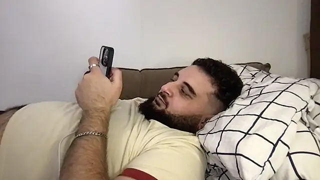 Snapshot of teddy_alan chatting on December 2025 07:09:01 PM teddy alan online show from December 2025 07:09:01 PM