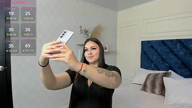 Charlotte Mayer online show from December 2025 11:30:02 AM