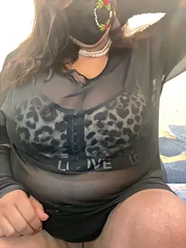 Snapshot of SnehaRai chatting on October 2025 06:47:02 PM SnehaRai online show from October 2025 06:47:02 PM