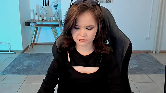 Elainebeness online show from February 2025 01:44:02 AM