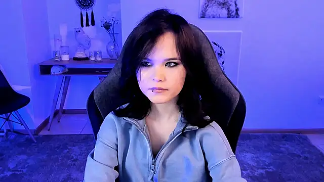 Elainebeness online show from February 2025 07:47:01 PM