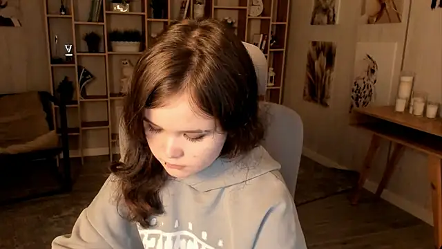 Elainebeness online show from September 2025 10:11:01 PM