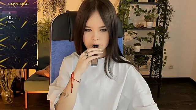 Elainebeness online show from December 2025 07:53:02 PM