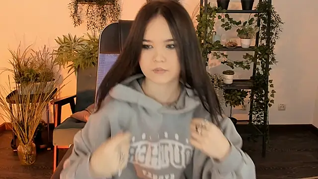 Elainebeness online show from December 2025 10:25:01 PM