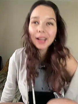 PoppyRobinson online show from December 2024 08:19:02 AM