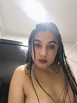 gigilovedback online show from July 2026 10:14:02 PM