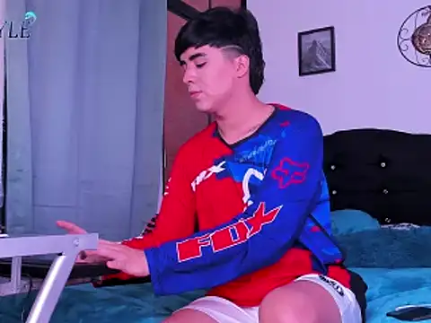 amon kyle online show from February 2025 01:21:01 AM