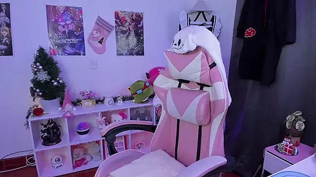 Snapshot of anyburkee chatting on December 2024 05:04:02 AM anyburkee online show from December 2024 05:04:02 AM