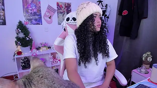 Snapshot of anyburkee chatting on December 2024 08:11:02 AM anyburkee online show from December 2024 08:11:02 AM