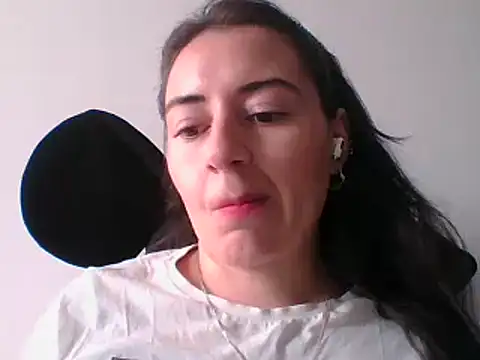 Snapshot of _karlie_kloss_ chatting on February 2025 08:24:01 PM karlie kloss online show from February 2025 08:24:01 PM