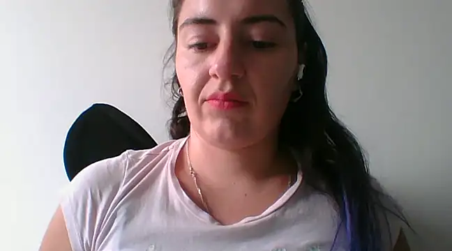 Snapshot of _karlie_kloss_ chatting on February 2025 07:55:01 PM karlie kloss online show from February 2025 07:55:01 PM