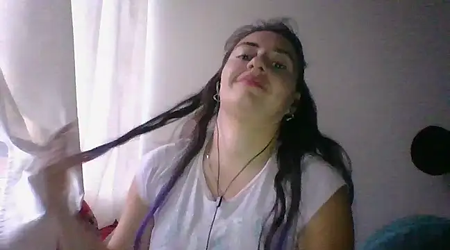 Snapshot of _karlie_kloss_ chatting on February 2025 11:06:01 PM karlie kloss online show from February 2025 11:06:01 PM