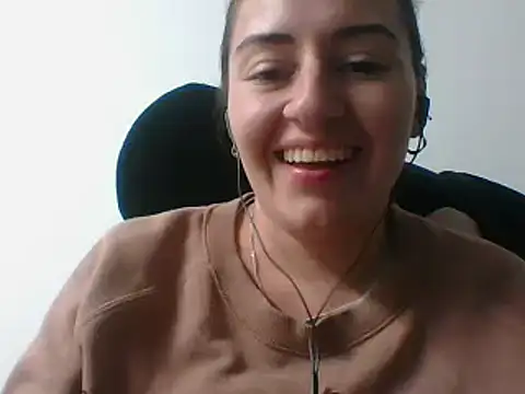 Snapshot of _karlie_kloss_ chatting on February 2025 01:38:01 AM karlie kloss online show from February 2025 01:38:01 AM