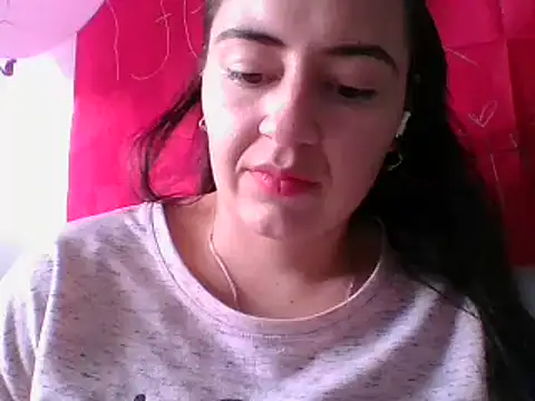 Snapshot of _karlie_kloss_ chatting on February 2025 08:10:01 PM karlie kloss online show from February 2025 08:10:01 PM