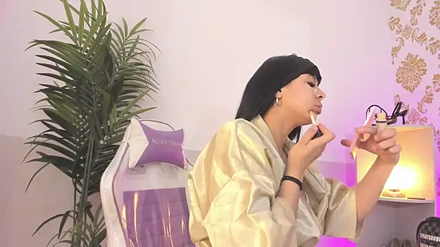 emaa lambert online show from July 2026 12:03:02 PM
