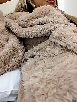 fofinhaa12 online show from February 2026 12:48:01 AM