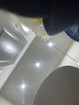 Snapshot of roland_alex1 chatting on February 2026 12:18:01 AM roland alex1 online show from February 2026 12:18:01 AM