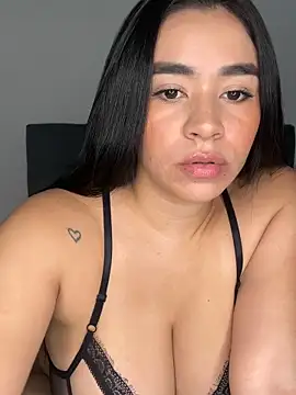 Snapshot of kristynmassey chatting on March 2026 08:48:02 PM kristynmassey online show from March 2026 08:48:02 PM
