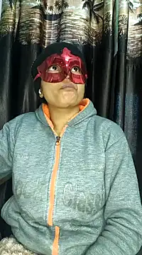 Snapshot of bigtitsqueen chatting on January 2025 03:40:02 AM bigtitsqueen online show from January 2025 03:40:02 AM