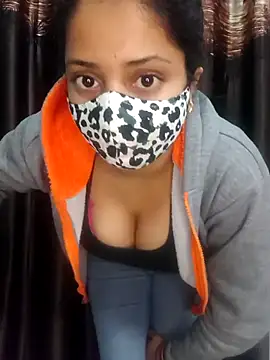 Snapshot of bigtitsqueen chatting on January 2025 02:58:02 PM bigtitsqueen online show from January 2025 02:58:02 PM