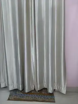 Snapshot of bigtitsqueen chatting on January 2025 05:03:01 AM bigtitsqueen online show from January 2025 05:03:01 AM